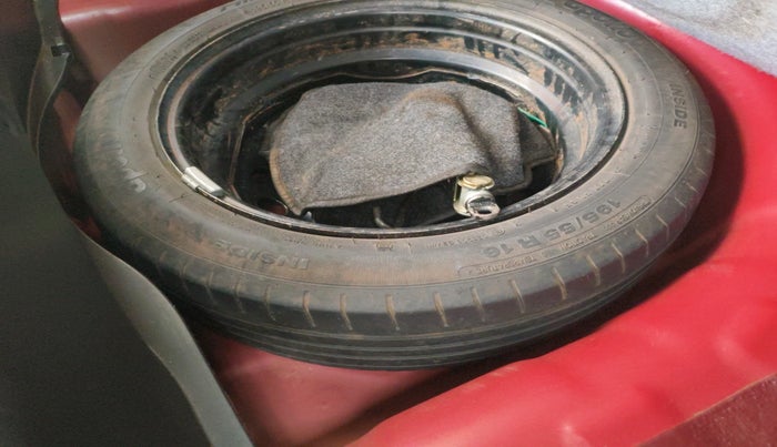 2015 Hyundai Elite i20 ASTA 1.2, Petrol, Manual, 69,805 km, tyre