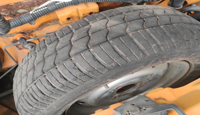 2011 Tata Nano LX, Petrol, Manual, 50,246 km, tyre