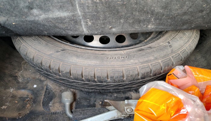 2014 Hyundai Xcent S (O) 1.2, CNG, Manual, 86,520 km, tyre