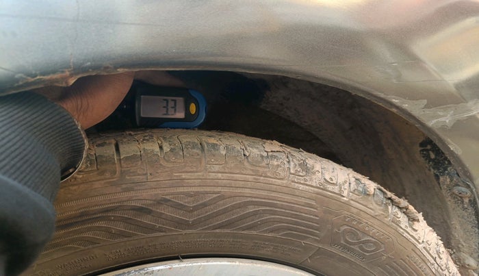 2011 Hyundai i10 MAGNA 1.2, CNG, Manual, 74,740 km, tyre