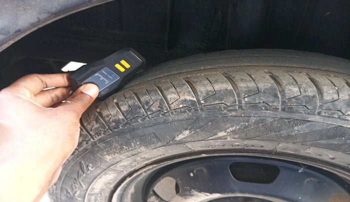 2019 Renault TRIBER RXT, Petrol, Manual, 80,615 km, tyre