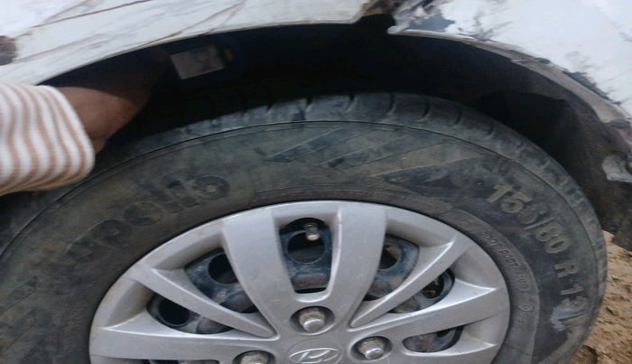 2013 Hyundai i10 MAGNA 1.1, Petrol, Manual, 67,553 km, tyre