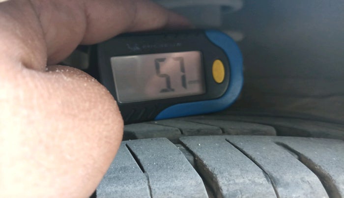 2013 Maruti Alto 800 LXI, Petrol, Manual, 24,670 km, tyre