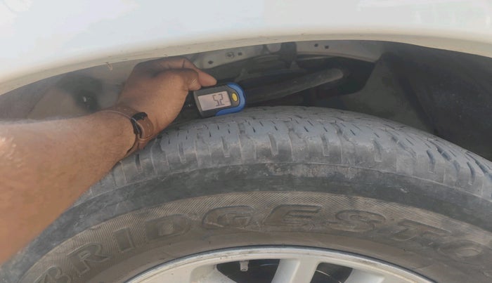 2013 Toyota Fortuner 3.0 4X2 MT, Diesel, Manual, 2,29,697 km, tyre