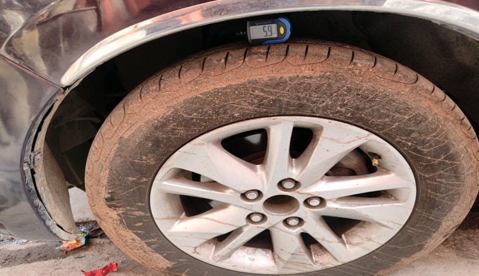 2018 Toyota Innova Crysta 2.4 VX 8 STR, Diesel, Manual, 1,35,447 km, tyre