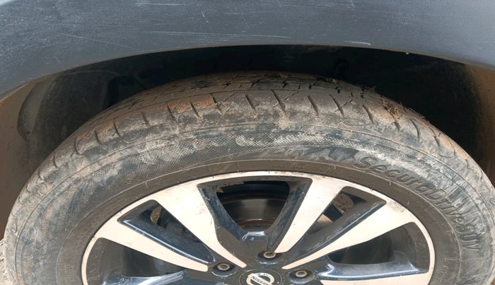 2022 Nissan Kicks XV 1.5, Petrol, Manual, 65,671 km, tyre