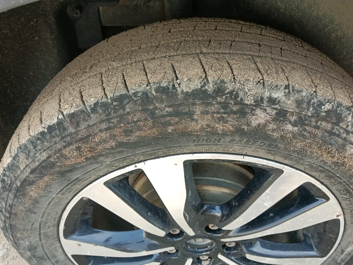 2022 Nissan Kicks XV 1.5, Petrol, Manual, 65,671 km, tyre