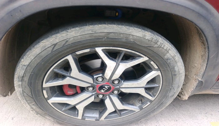 2020 KIA SELTOS GTX PLUS DCT 1.4 PETROL, Petrol, Automatic, 1,42,883 km, tyre