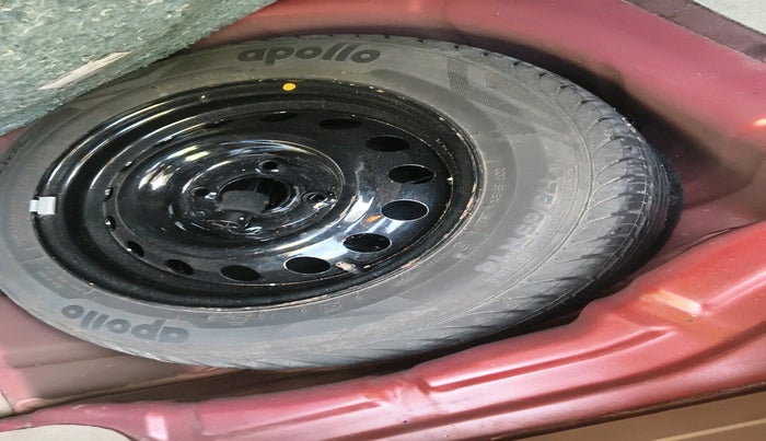 2017 Ford Figo Aspire TITANIUM 1.2 PETROL, Petrol, Manual, 24,287 km, tyre