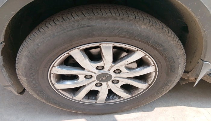 2015 Mahindra XUV500 W10, Diesel, Manual, 86,170 km, tyre