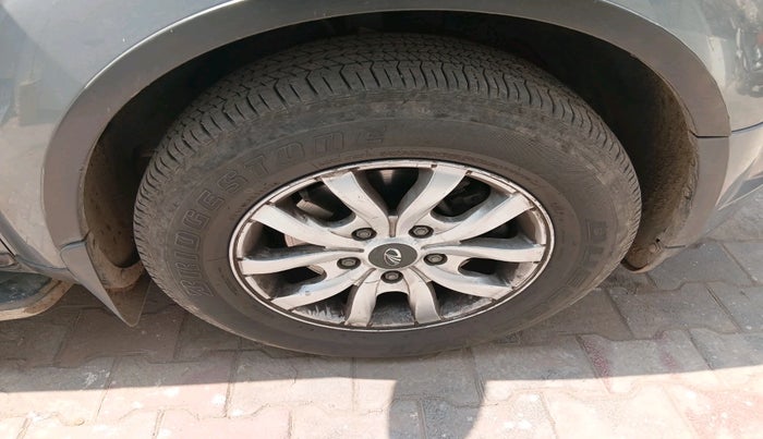 2015 Mahindra XUV500 W10, Diesel, Manual, 86,170 km, tyre