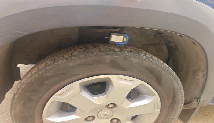 2017 Renault Kwid CLIMBER 1.0, Petrol, Manual, 99,310 km, tyre