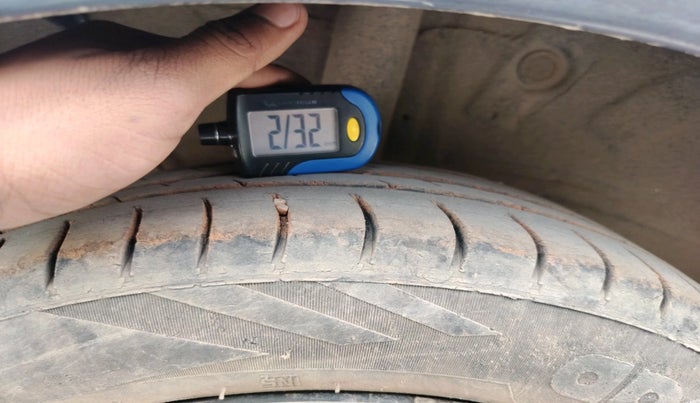 2013 Hyundai i10 MAGNA 1.2, Petrol, Manual, 84,797 km, tyre