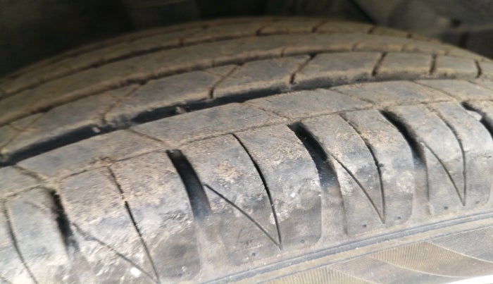 2019 Maruti S Cross ZETA 1.3, Diesel, Manual, 1,59,934 km, tyre