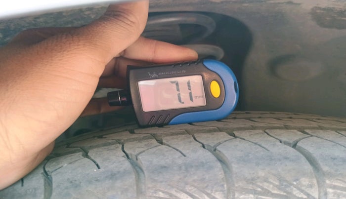 2018 Skoda Superb L&K 1.8 TSI AT, Petrol, Automatic, 1,20,530 km, tyre