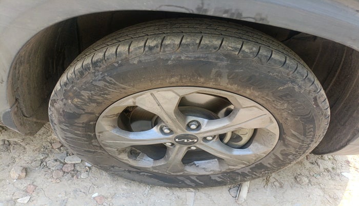 2024 KIA SELTOS  HTK PLUS 1.5 PETROL MT, Petrol, Manual, 20,858 km, tyre