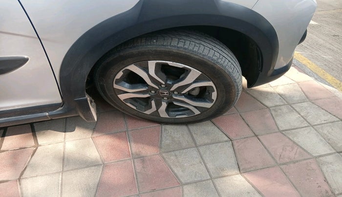 2018 Honda WR-V 1.2L I-VTEC VX MT, Petrol, Manual, 31,125 km, tyre