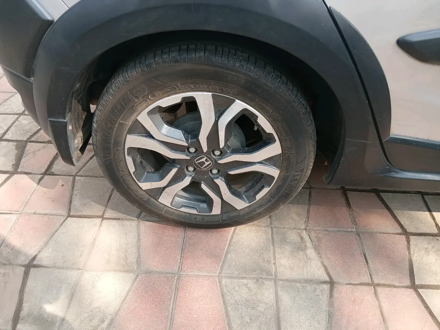 2018 Honda WR-V 1.2L I-VTEC VX MT, Petrol, Manual, 31,125 km, tyre