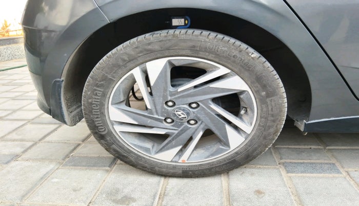 2021 Hyundai NEW I20 ASTA (O) 1.2 MT, Petrol, Manual, 85,891 km, tyre