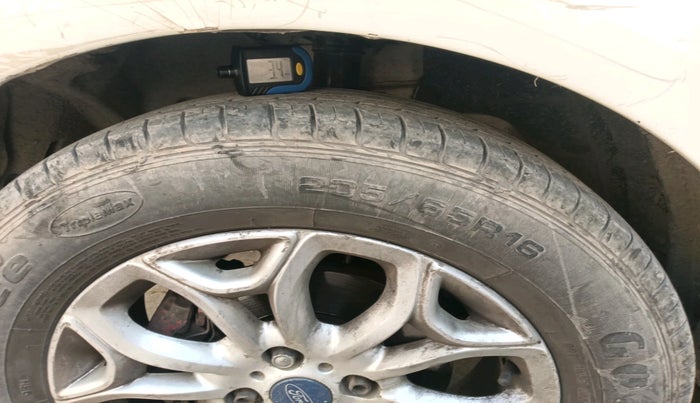 2017 Ford Ecosport TITANIUM 1.5L DIESEL, Diesel, Manual, 80,500 km, tyre