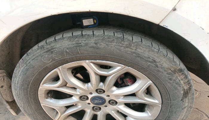 2017 Ford Ecosport TITANIUM 1.5L DIESEL, Diesel, Manual, 80,500 km, tyre