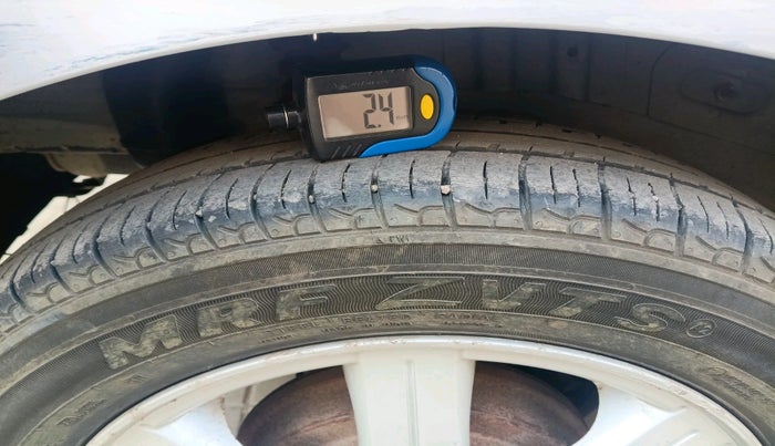 2011 Chevrolet Beat LS DIESEL, Diesel, Manual, 1,57,127 km, tyre