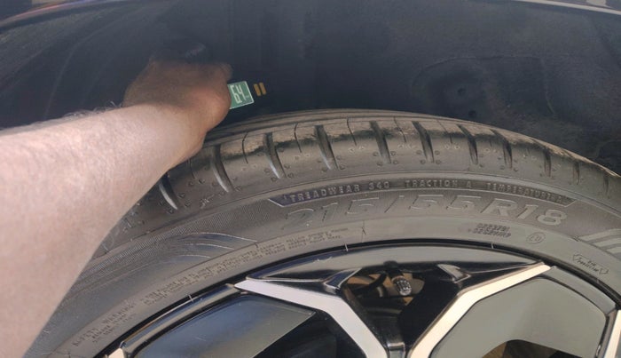 2024 Tata Curvv Creative Plus S 1.2 Petrol 7DCA, Petrol, Automatic, 13,832 km, tyre