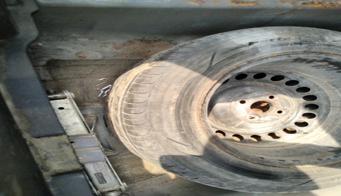 2015 Honda City 1.5L I-DTEC VX, Diesel, Manual, 1,99,038 km, tyre