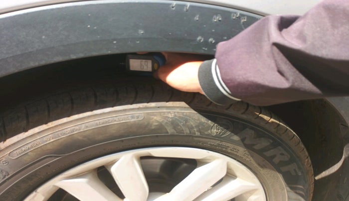 2017 Hyundai Creta SX PLUS 1.6 PETROL, Petrol, Manual, 72,487 km, tyre