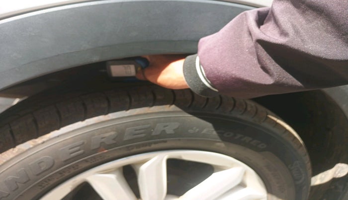 2017 Hyundai Creta SX PLUS 1.6 PETROL, Petrol, Manual, 72,487 km, tyre