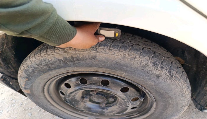 2013 Maruti Swift VDI, Diesel, Manual, 59,298 km, tyre