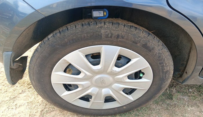 2013 Ford Figo ZXI 1.4 DIESEL, Diesel, Manual, 70,191 km, tyre