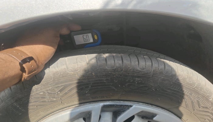 2017 Tata Tiago XE PETROL, Petrol, Manual, 93,135 km, tyre