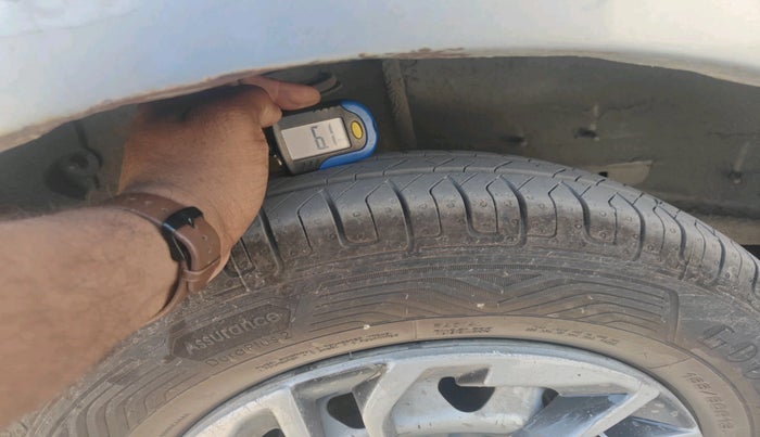 2017 Tata Tiago XE PETROL, Petrol, Manual, 93,135 km, tyre