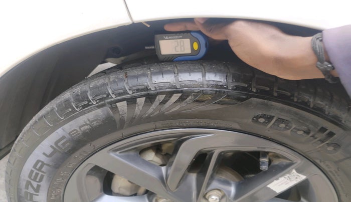 2022 Hyundai GRAND I10 NIOS SPORTZ 1.2 KAPPA VTVT CNG, CNG, Manual, 25,719 km, tyre