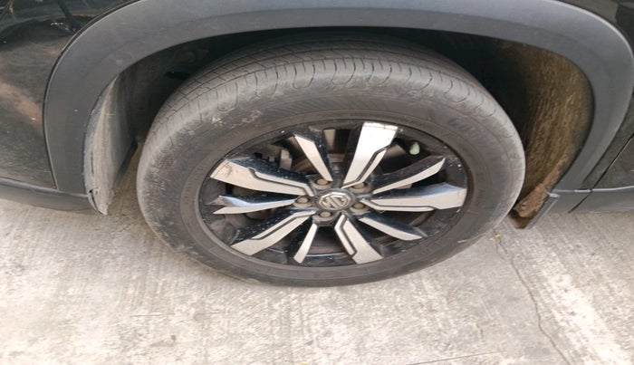 2020 MG HECTOR PLUS SHARP 2.0 DIESEL TURBO MT 6-STR, Diesel, Manual, 78,363 km, tyre