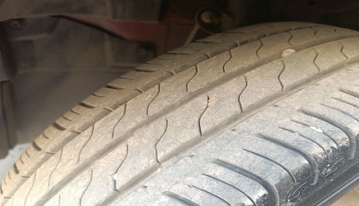 2024 Honda Amaze 1.2L I-VTEC VX CVT, Petrol, Automatic, 10,016 km, tyre