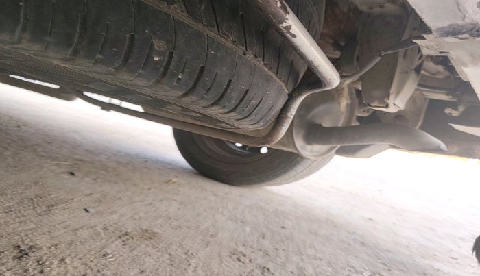 2013 Maruti Ertiga VDI, Diesel, Manual, 2,27,135 km, tyre