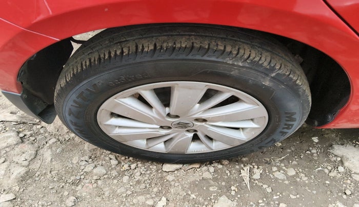 2017 Maruti Swift ZXI, Petrol, Manual, 61,021 km, tyre