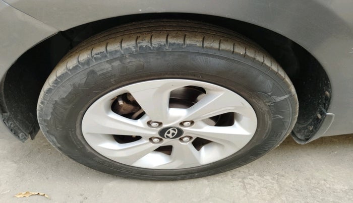 2017 Hyundai Xcent SX 1.2, CNG, Manual, 91,345 km, tyre