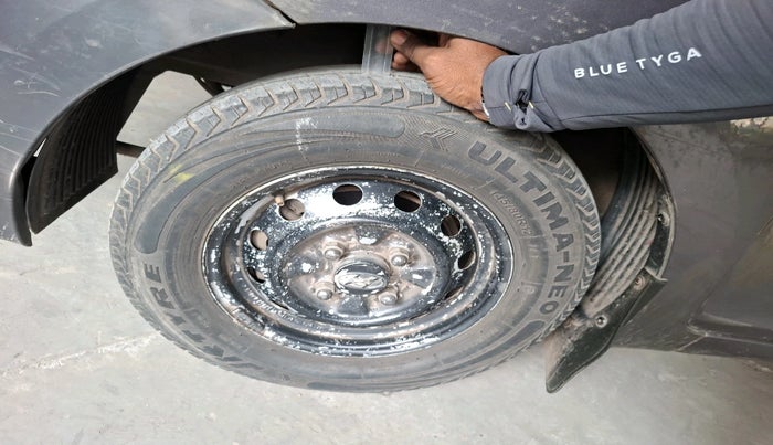 2017 Hyundai Eon ERA +, Petrol, Manual, 78,962 km, tyre