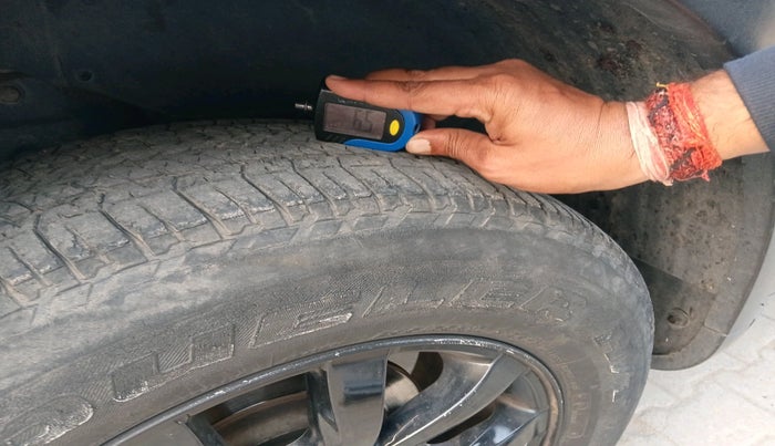 2014 Mahindra XUV500 W6, Diesel, Manual, 1,34,232 km, tyre