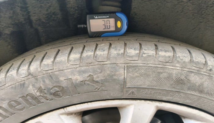 2014 Volkswagen Jetta COMFORTLINE TDI, Diesel, Manual, 1,20,449 km, tyre