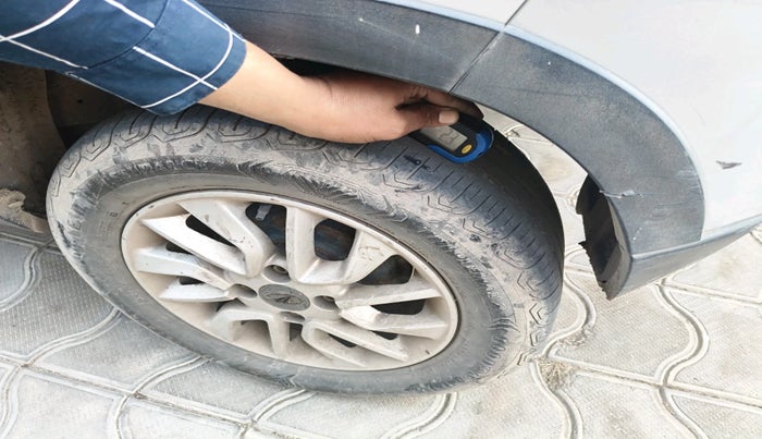 2016 Mahindra Kuv100 K8 D 6 STR, Diesel, Manual, 94,175 km, tyre