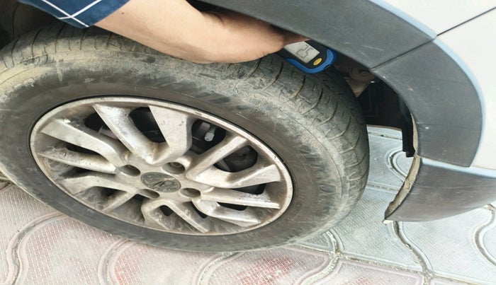 2016 Mahindra Kuv100 K8 D 6 STR, Diesel, Manual, 94,175 km, tyre