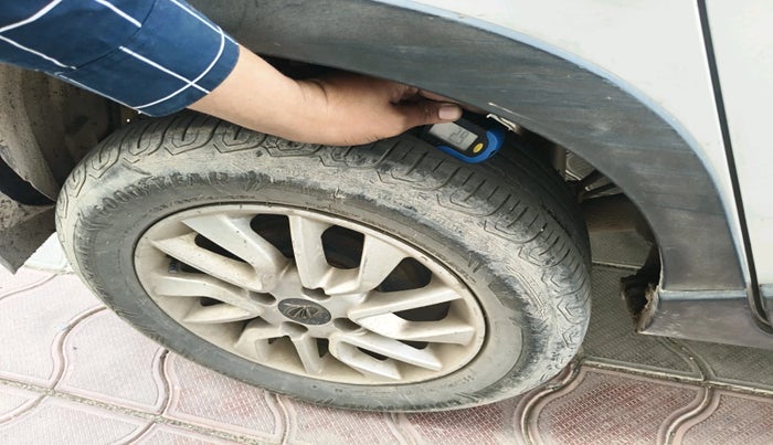 2016 Mahindra Kuv100 K8 D 6 STR, Diesel, Manual, 94,175 km, tyre