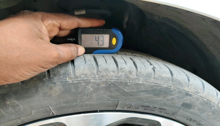 2024 Maruti Baleno ALPHA 1.2 AGS, Petrol, Automatic, 10,888 km, tyre