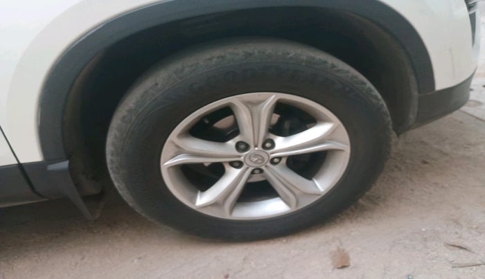 2019 Tata Harrier XZ 2.0L, Diesel, Manual, 51,123 km, tyre