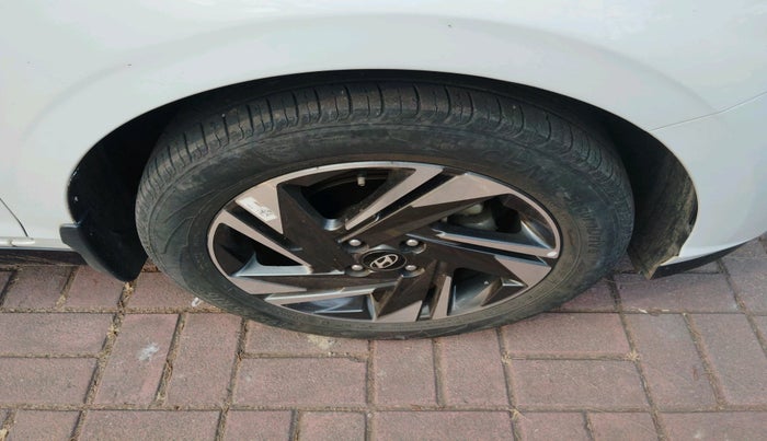 2022 Hyundai NEW I20 ASTA (O) 1.2 AT, Petrol, Automatic, 26,258 km, tyre