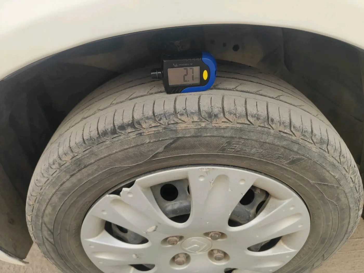 2014 Honda Brio S MT, CNG, Manual, 58,226 km, tyre